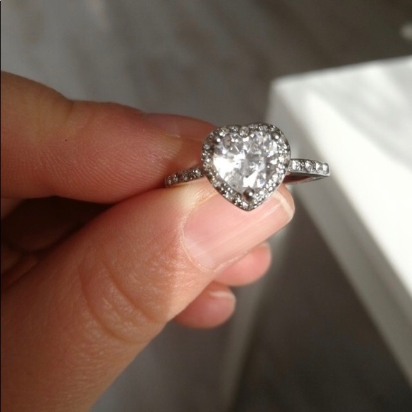 1 NT SALE! ❣️Perfect Sterling Heart White Sapphire - Picture 7 of 8